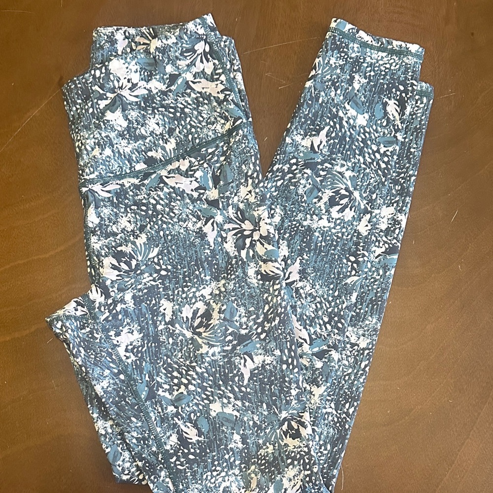 GAIAM Blue and White Patterned Leggings